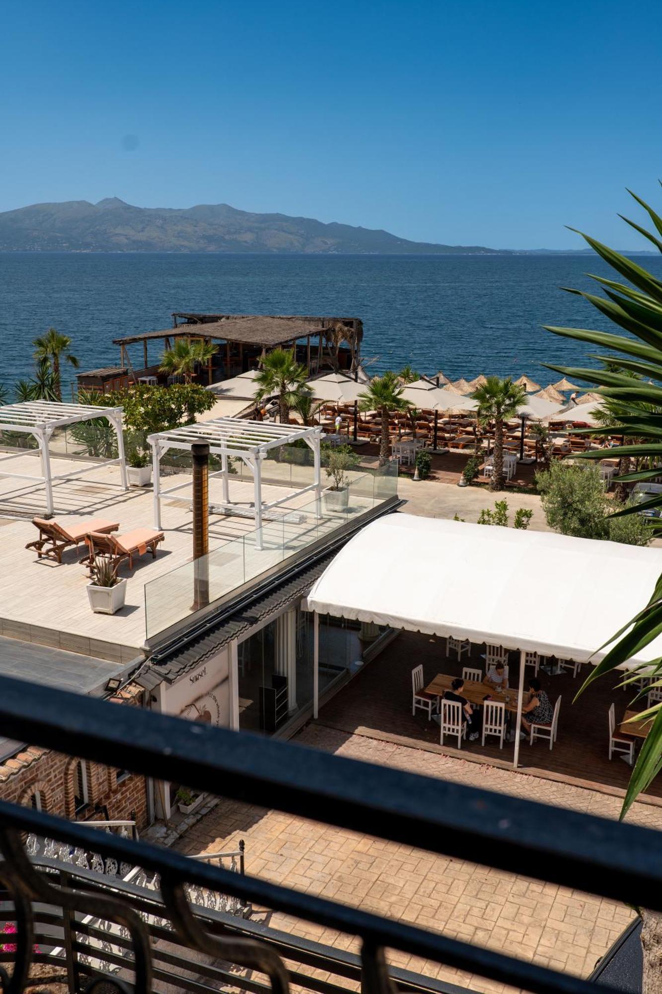 Sunset Aparthotel Sarande Ngoại thất bức ảnh