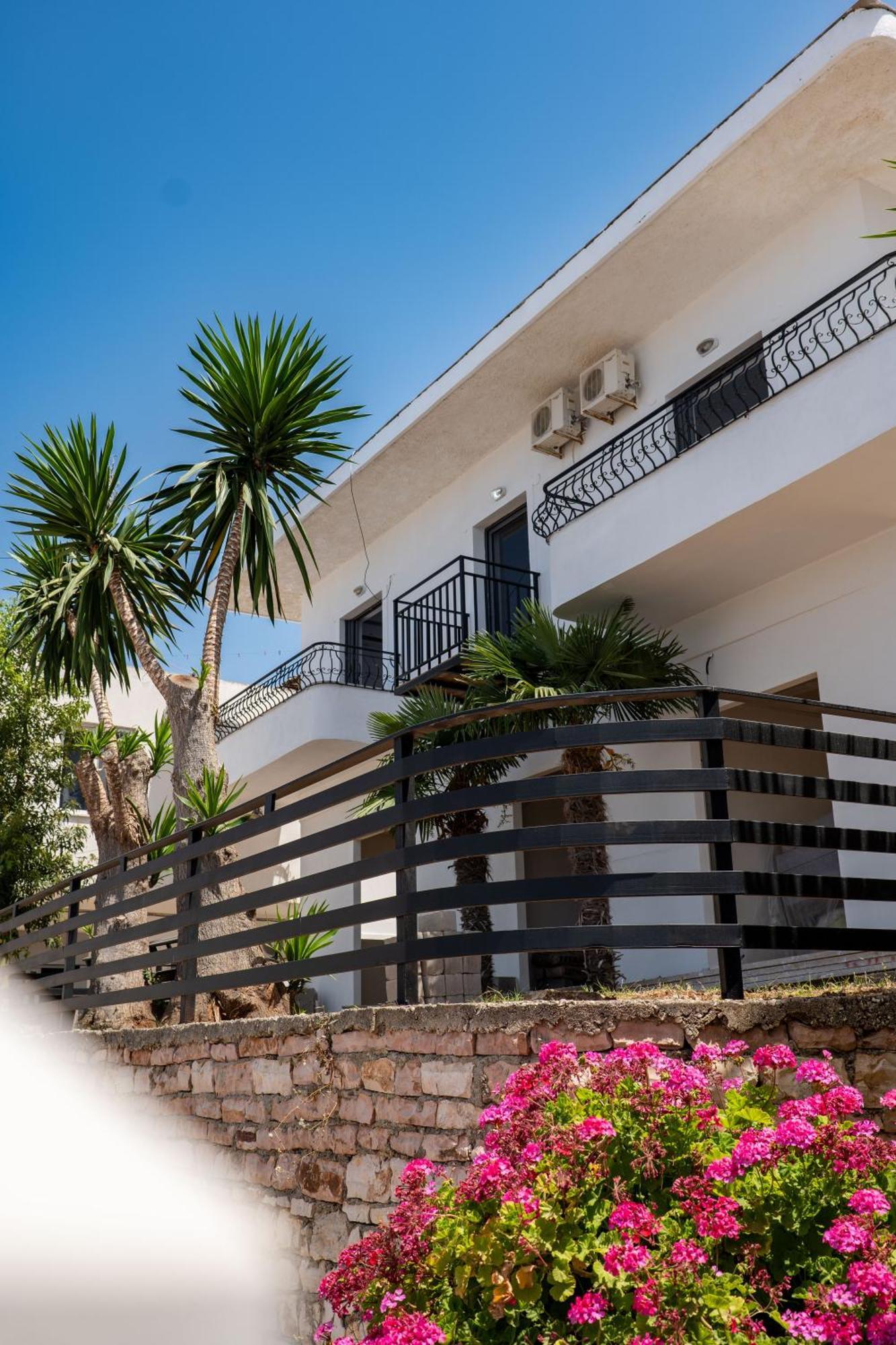 Sunset Aparthotel Sarande Ngoại thất bức ảnh